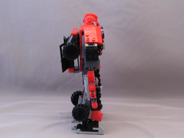 Transformers Kre O Toys R Us Exclusive Ironhide Image  (6 of 22)
